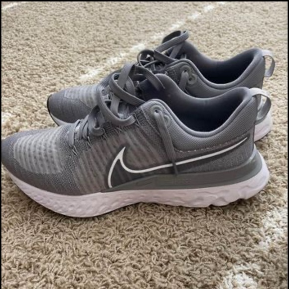 Nike Men’s 11.5 - Picture 2 of 4